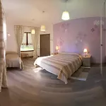 La Gatta Viola ستريزا