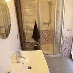 La Gatta Viola ستريزا