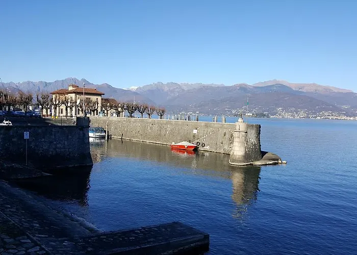 La Gatta Viola Lägenhet Stresa